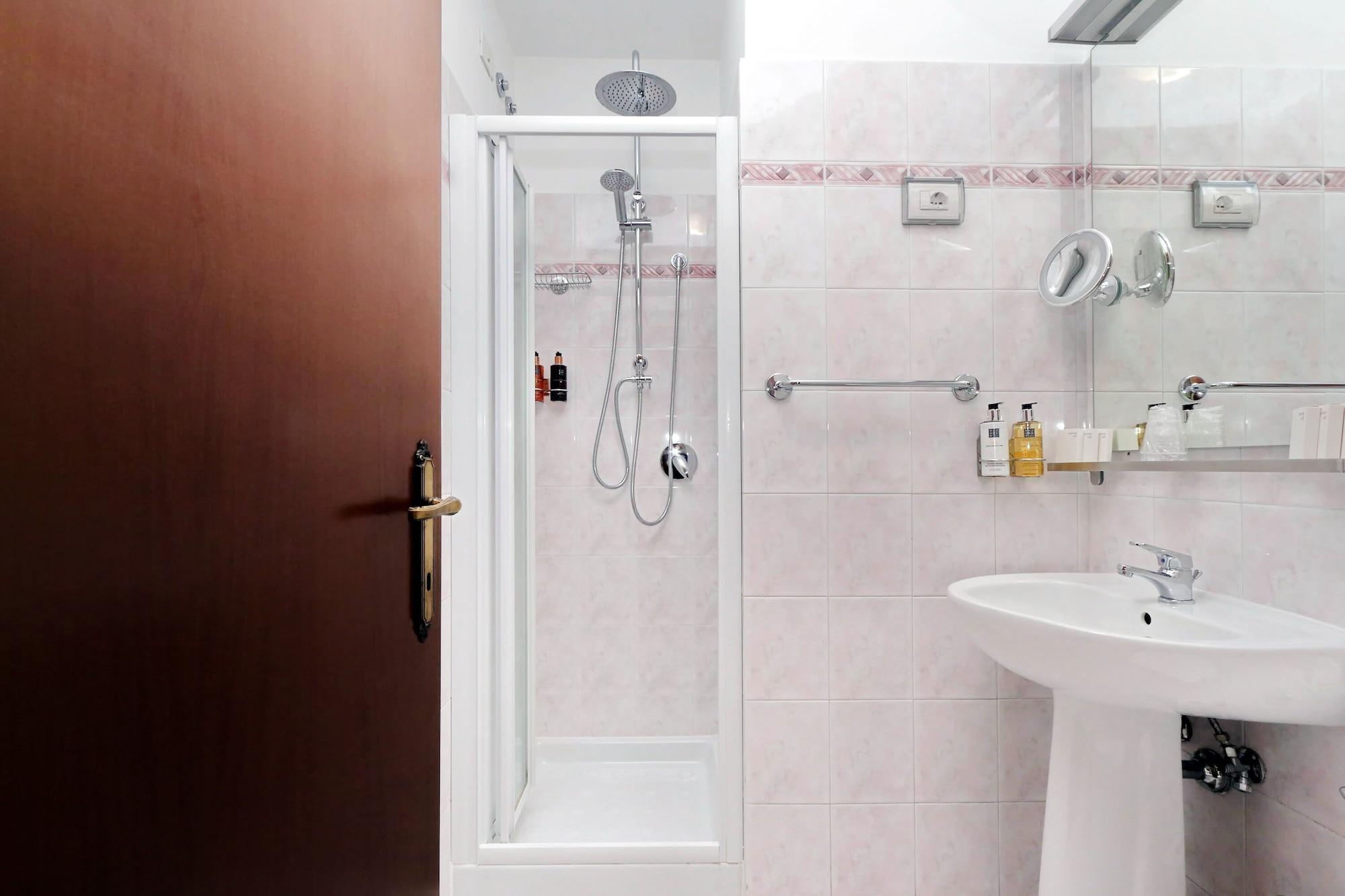 Hotel Casa Santa Sofia à Rome Extérieur photo